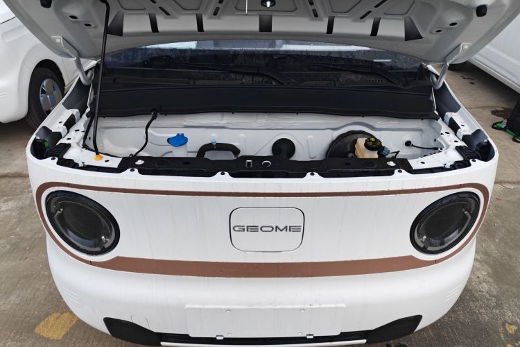 吉利银河 2024款 熊猫mini 200km 耐力熊机舱底盘24