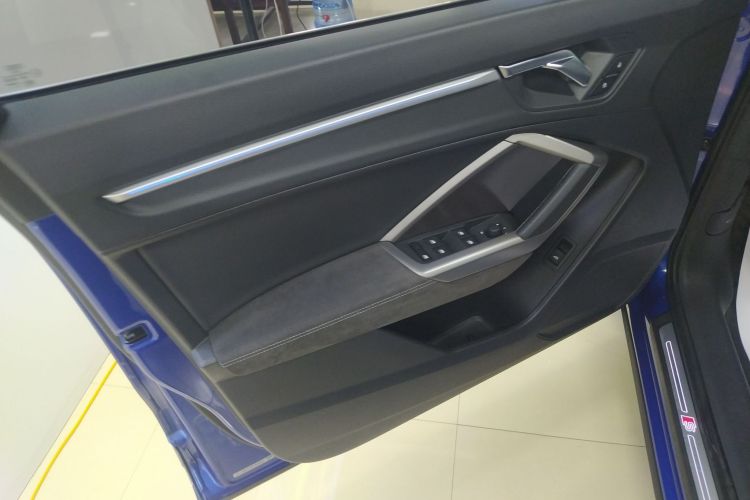 奥迪Q3 2019款 40 TFSI 时尚动感型中控内饰7007