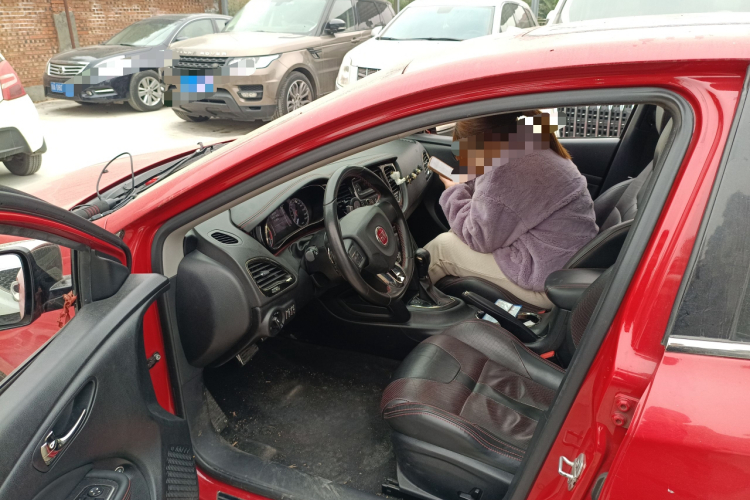 菲亚特 致悦 2014款 1.4T 自动运动版中控内饰7003