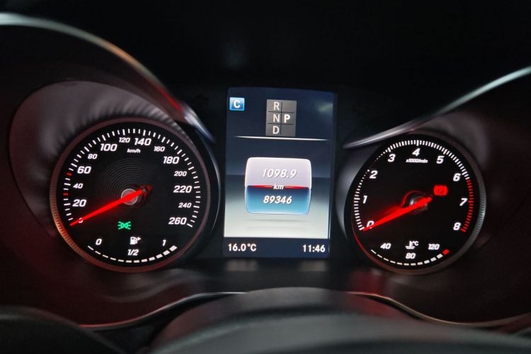 奔驰C级 2018款 C 200 L 运动版局部细节14