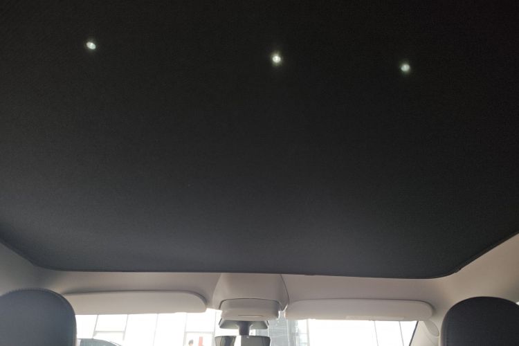 特斯拉 Model Y 2022款 后轮驱动版中控内饰22