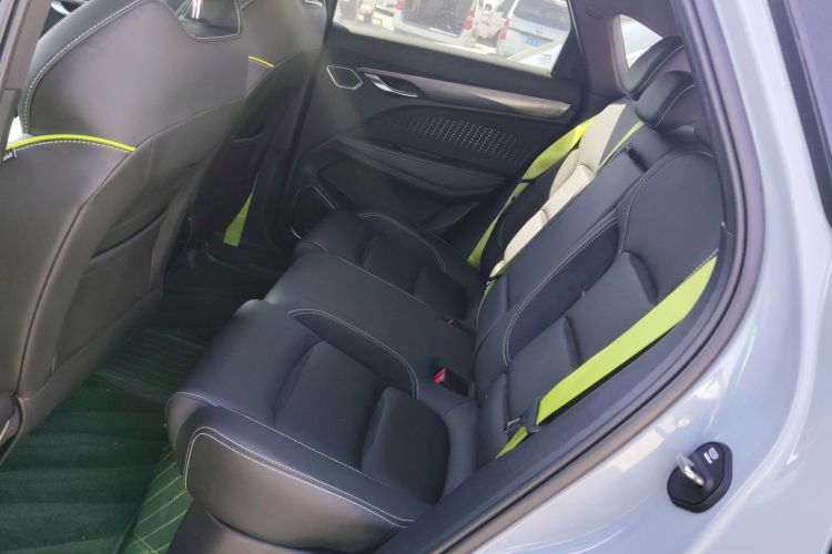 吉利汽车 星越S 2021款 2.0TD 自动两驱闪电版中控内饰7004