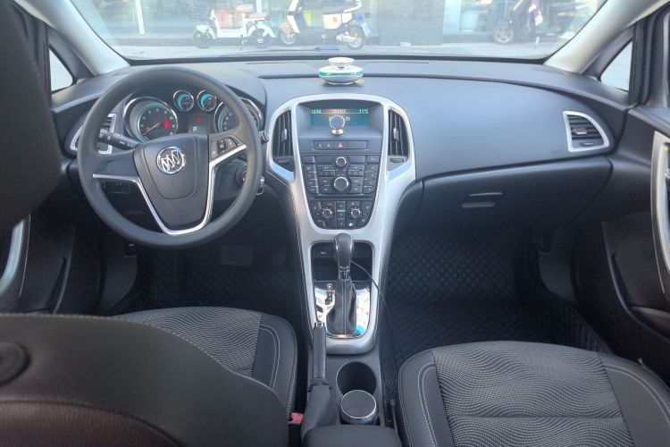 别克 英朗 2014款 XT 1.6L 自动时尚版中控内饰7002