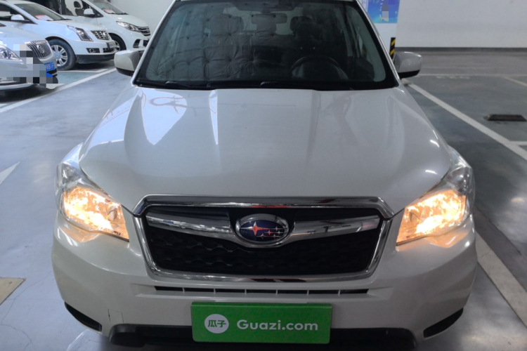 斯巴鲁 森林人 2014款 2.0i 自动豪华版车身外观2