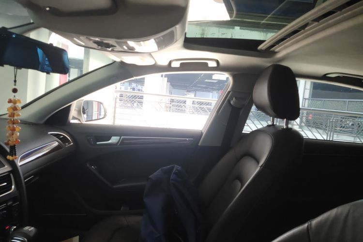 奥迪A4L 2015款 35 TFSI 自动舒适型局部细节22