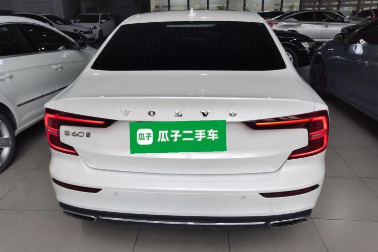沃尔沃S60 2020款 T4 智逸豪华版车身外观6
