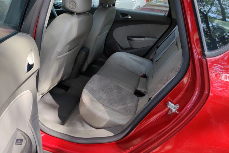 别克 英朗 2013款 XT 1.6L 自动时尚版中控内饰7004