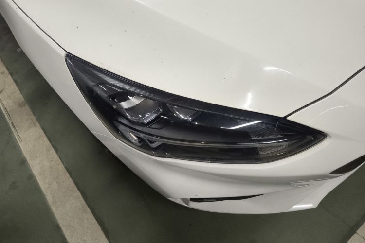 福特 福克斯 2021款 三厢 EcoBoost 180 自动ST Line车身外观8