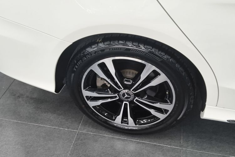 奔驰C级 2019款 C 260 运动版车身外观6003