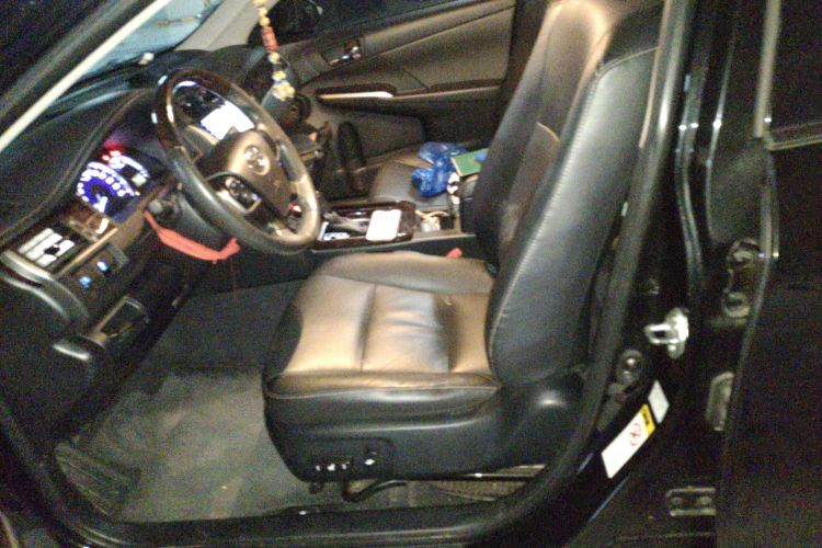 丰田 凯美瑞 2016款 2.0G 十周年纪念领先版中控内饰19