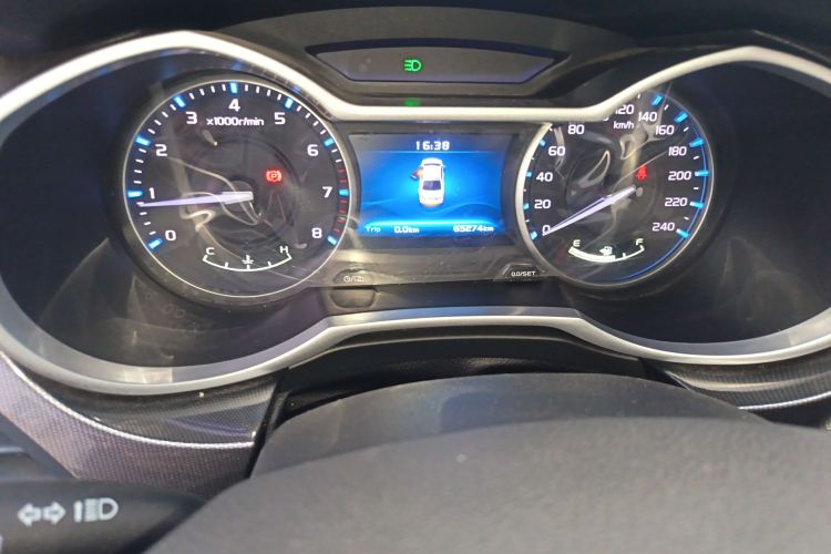 吉利汽车 帝豪 2017款 三厢百万款 1.5L 手动向上版中控内饰15