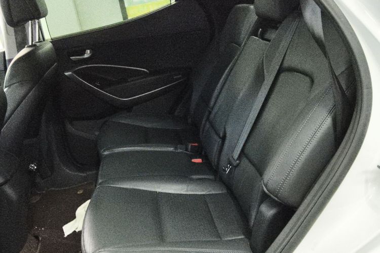 现代 胜达 2013款 2.4L 自动两驱智能型中控内饰21