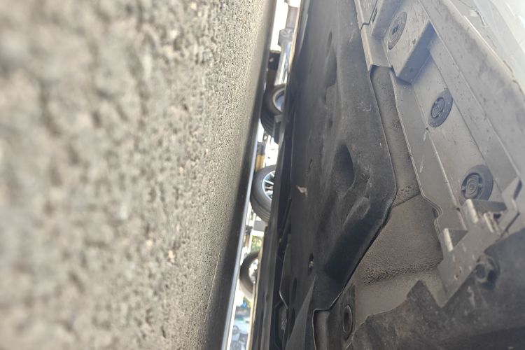 雷克萨斯ES 2025款 300h 臻享版局部细节9001