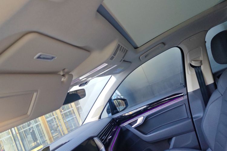 大众 途锐 2022款 3.0TSI 锐享版 曜黑运动套装局部细节22