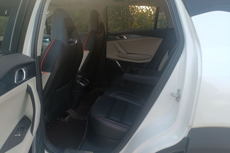 领克06 2020款 1.5T 耀Halo中控内饰21