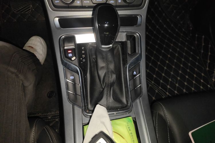 吉利汽车 帝豪 2020款 1.5L CVT豪华型中控内饰18