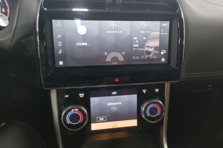 捷豹XEL 2024款 2.0T 250PS R-DYNAMIC S耀黑运动版中控内饰16
