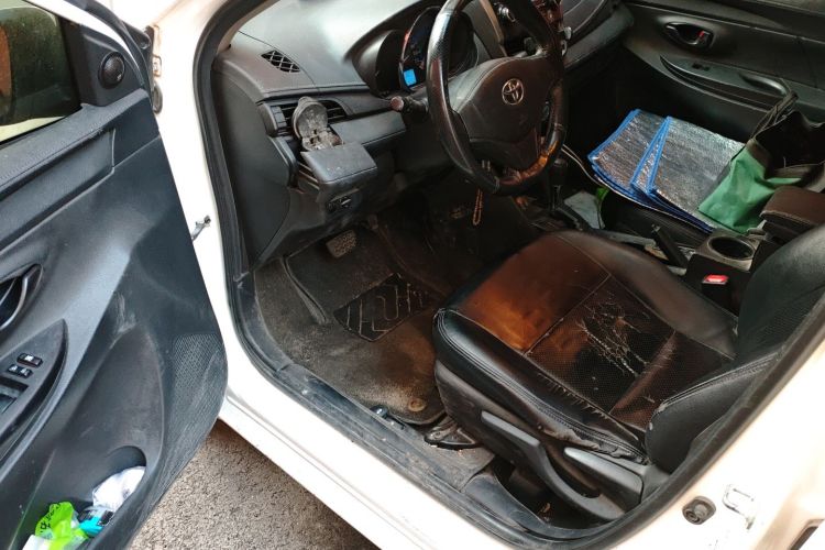 丰田 威驰 2017款 1.5L 手动创行版中控内饰20