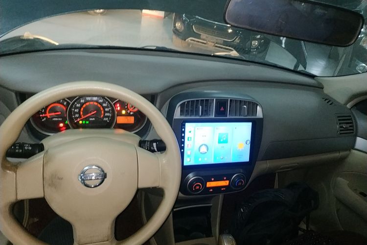 日产 轩逸 2012款 经典 1.6XE 手动舒适版中控内饰12