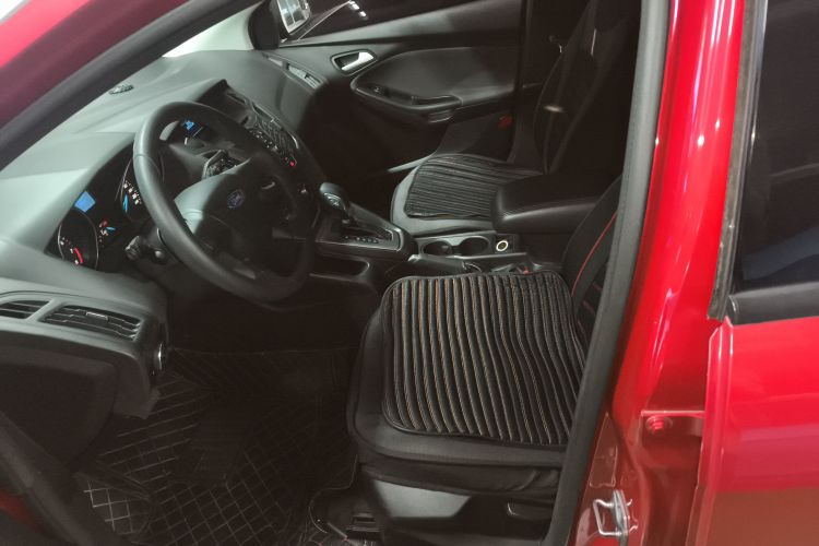 福特 福克斯 2012款 两厢 1.6L 自动舒适型局部细节19