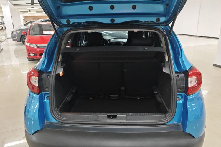 雷诺 卡缤 2015款 1.2T 自动舒适版机舱底盘23