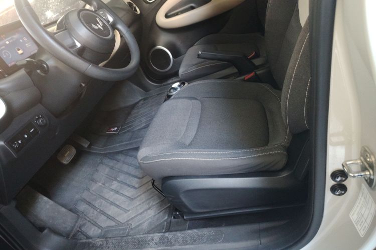 五菱汽车 五菱缤果 2023款 333km 快享款局部细节19