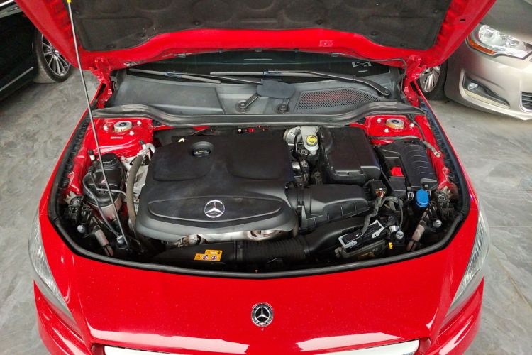 奔驰CLA 2018款 CLA 200 动感型机舱底盘24