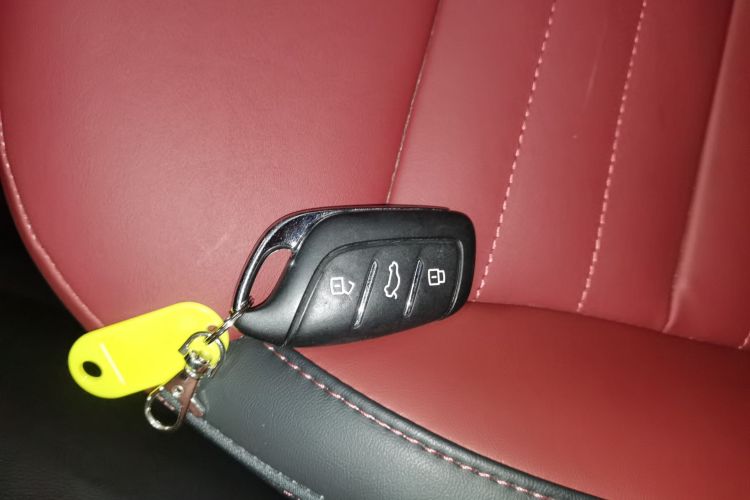 名爵HS 2019款 30T 自动两驱Trophy超能版 国VI中控内饰11