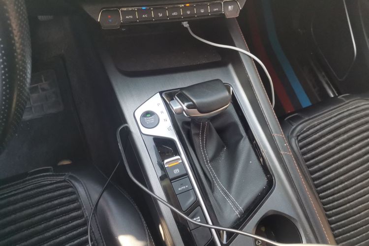 长安欧尚X7 PLUS 2022款 1.5T 蓝鲸版自动尊贵型中控内饰18