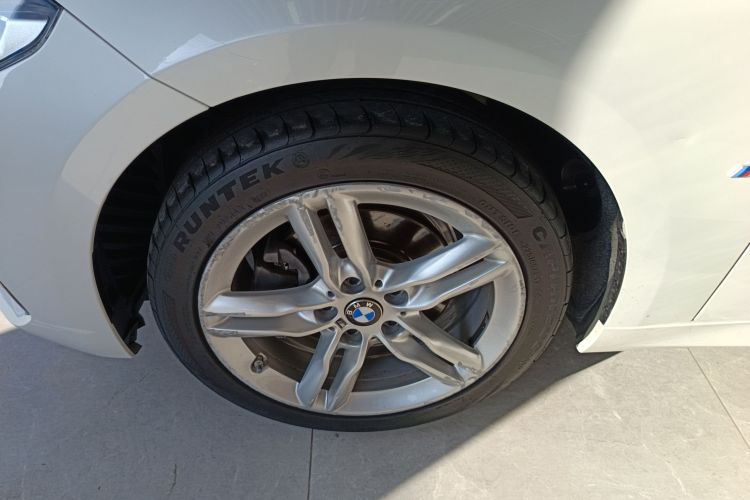 宝马1系 2021款 改款 120i M运动曜夜版车身外观6007