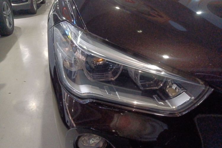 宝马X1 2019款 sDrive20Li 领先型车身外观8