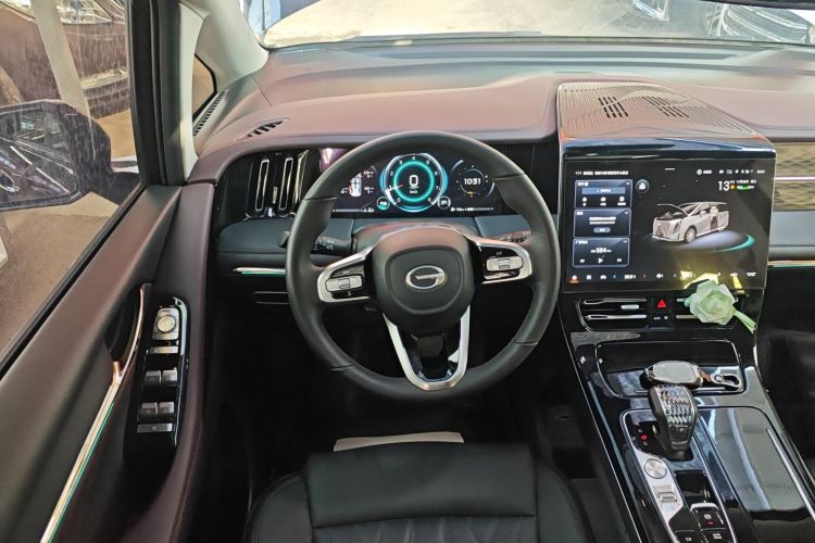 广汽传祺 传祺M8 2024款 大师系列 400T 至尊版中控内饰13