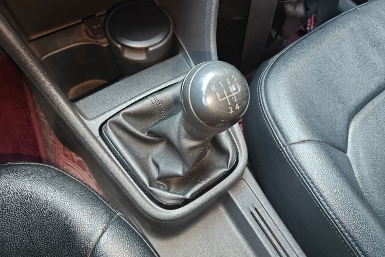 大众 桑塔纳 2015款 1.6L 手动风尚版局部细节18