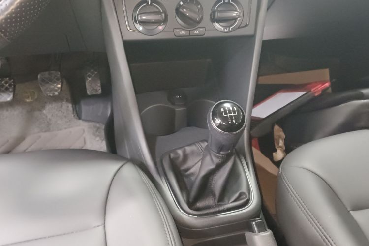 大众 Polo 2016款 1.4L 手动风尚型中控内饰18