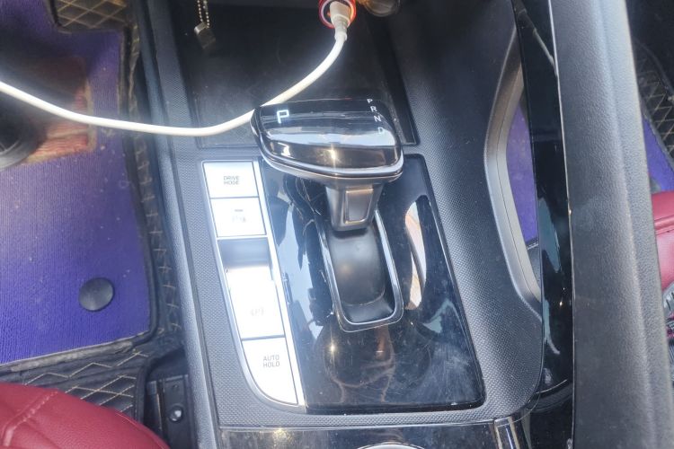 现代 伊兰特 2021款 1.5L CVT GLX精英版中控内饰18