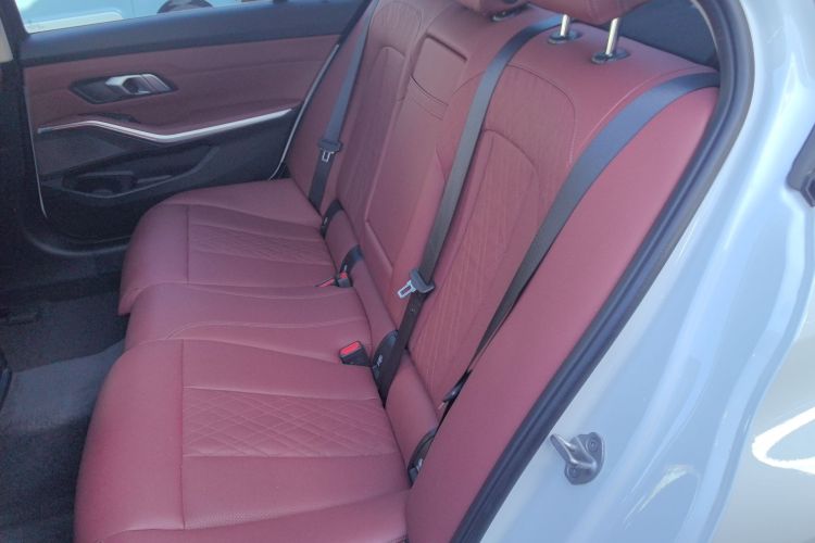 宝马i3 2024款 eDrive 40 L 曜夜套装中控内饰21