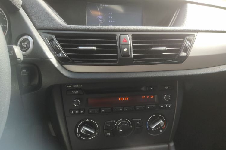 宝马X1 2013款 sDrive18i 时尚型局部细节16