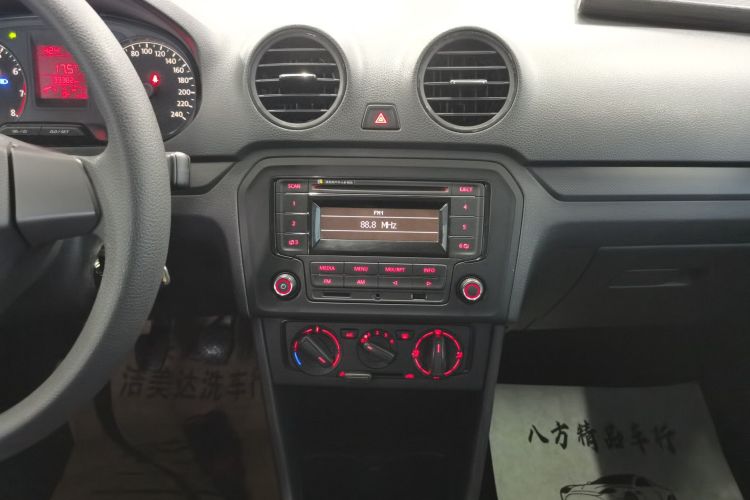 大众 捷达 2015款 质惠版 1.6L 手动时尚型中控内饰16