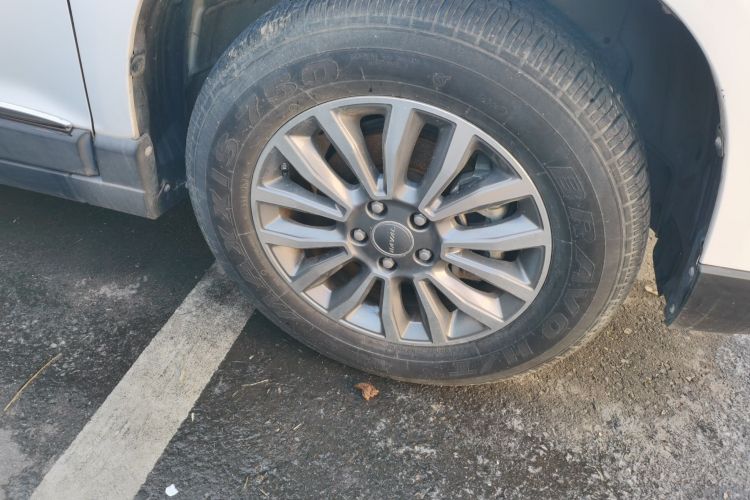 哈弗H6 2018款 蓝标 运动版 1.5T 自动两驱精英型车身外观10