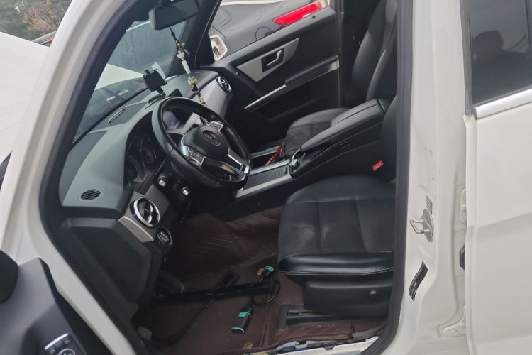 奔驰GLK级 2015款 GLK 260 4MATIC 动感型 极致版中控内饰19