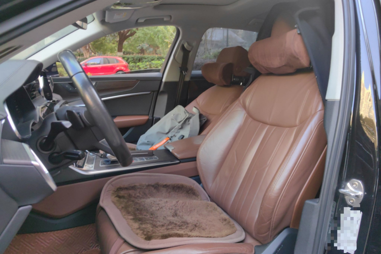 奥迪A6L 2019款 40 TFSI 豪华致雅型中控内饰19