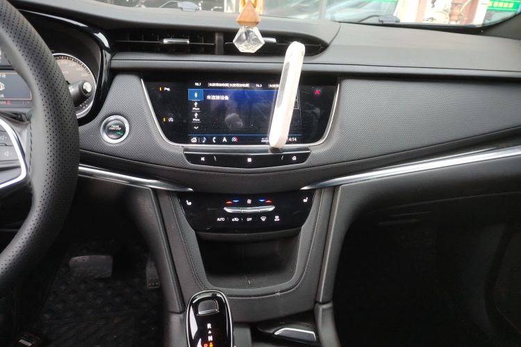 凯迪拉克XT5 2020款 28T 豪华型中控内饰16