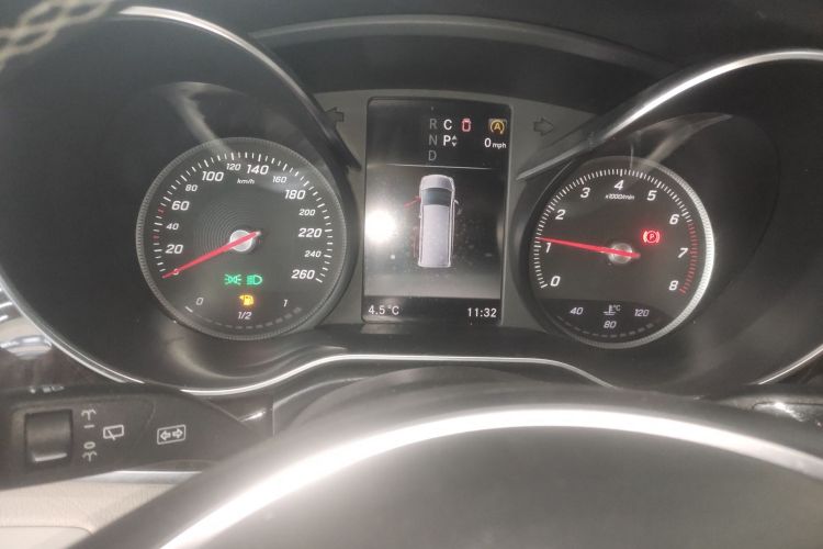 奔驰V级 2017款 V 260 尊贵版中控内饰14