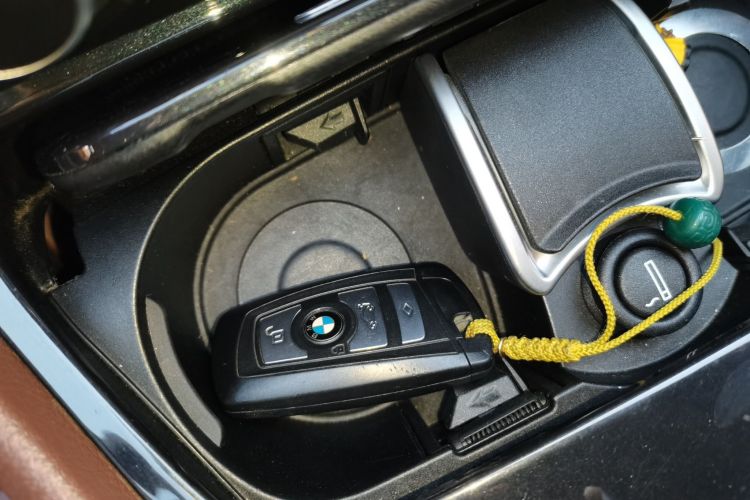 宝马5系GT 2015款 528i 领先型中控内饰7001