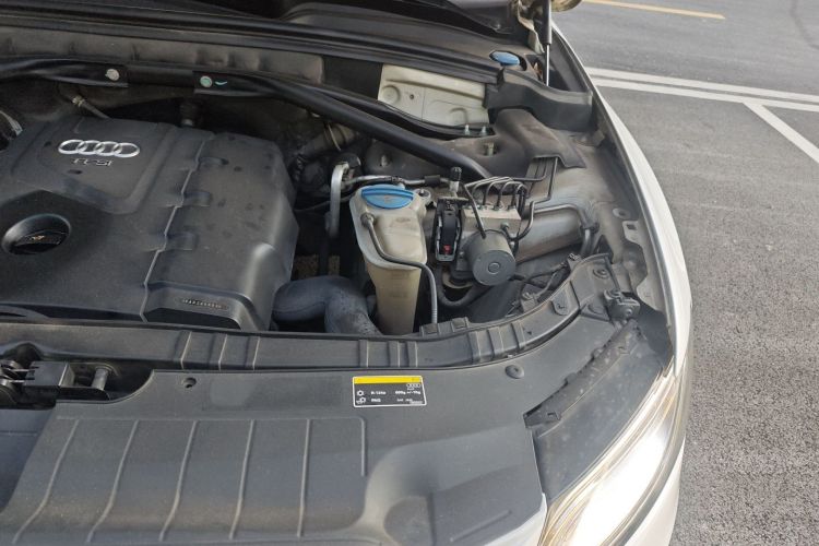 奥迪Q5 2013款 40 TFSI 进取型局部细节9007