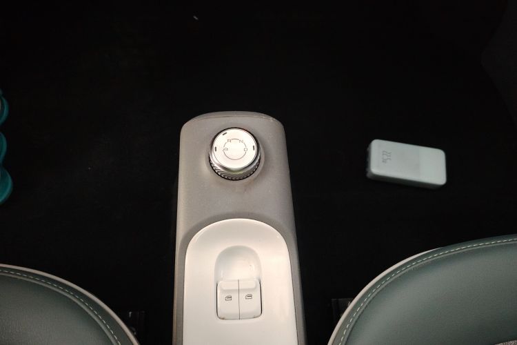 五菱汽车 宏光MINIEV 2022款 GAMEBOY 200km 玩咖款 磷酸铁锂中控内饰18