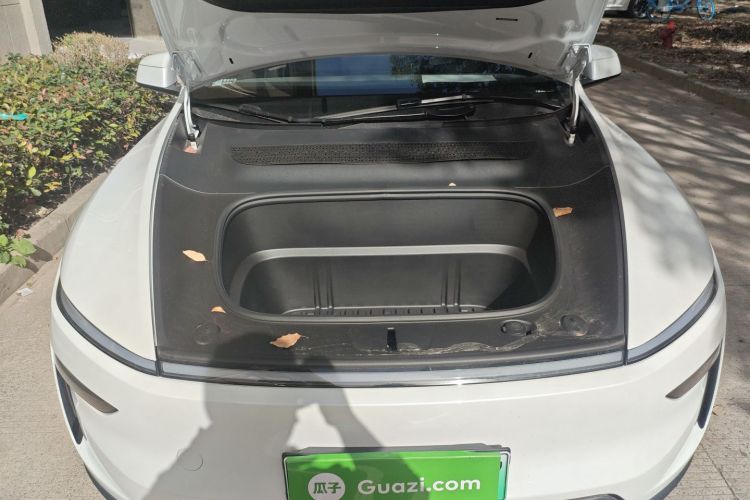 特斯拉 Model Y 2025款 后轮驱动版机舱底盘24