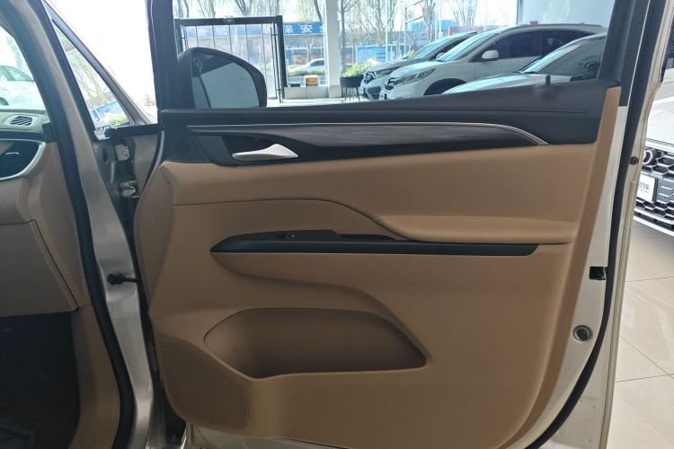 别克GL8 2020款 ES陆尊 653T 尊享型中控内饰42