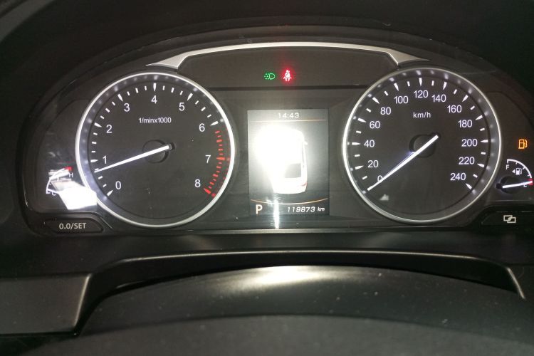 吉利汽车 博瑞 2015款 1.8T 尊贵型局部细节14