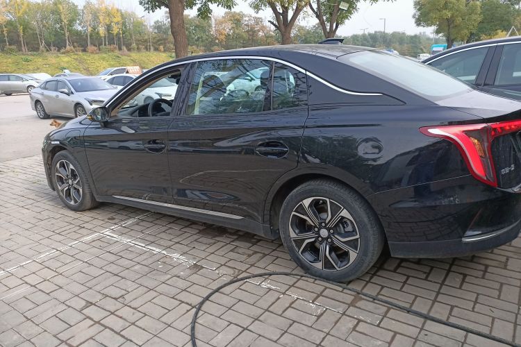 红旗E-QM5 2023款 改款 基础出行版车身外观6003